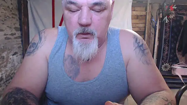 Newfiesausage1972 live sex cam