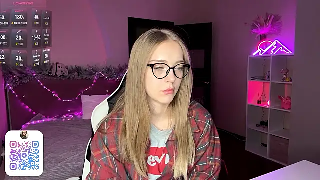 EvaPeace's cam snapshot