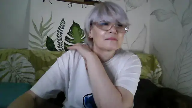 Catty_Lady's cam snapshot