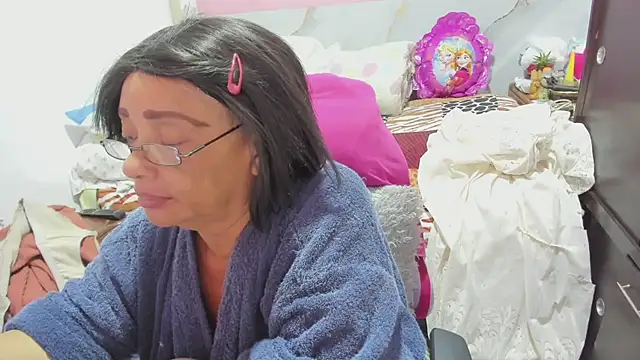 Mrs_mommy_ live sex cam