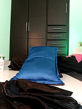 Nala_OMG's cam snapshot