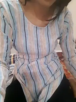 Alpee_kumri's cam snapshot