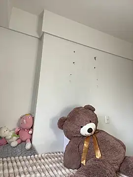 ZaraLuuv's cam snapshot