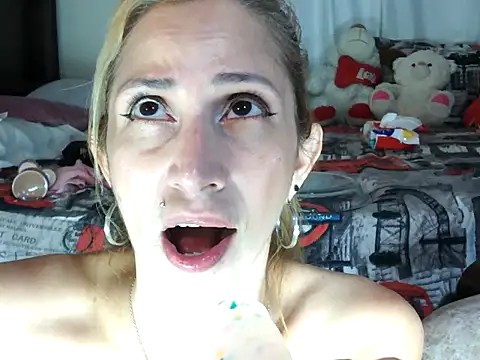 brithanihot6's cam snapshot