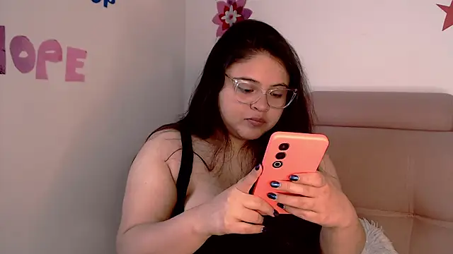 lizzie_c's cam snapshot