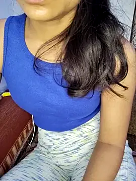 kavya-09's cam snapshot