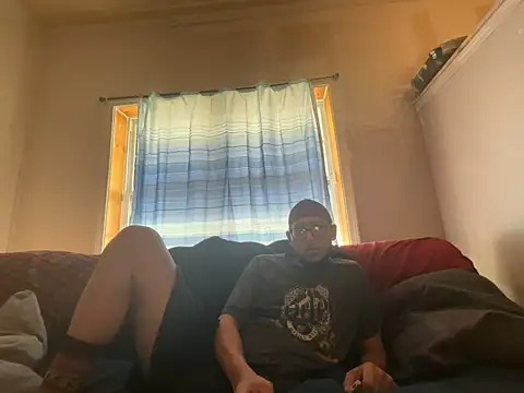 ThrowedWorldWide's cam snapshot