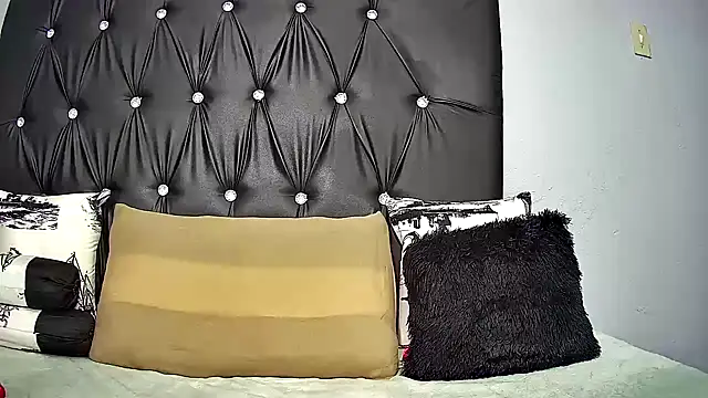 SweetandNaughty22's cam snapshot