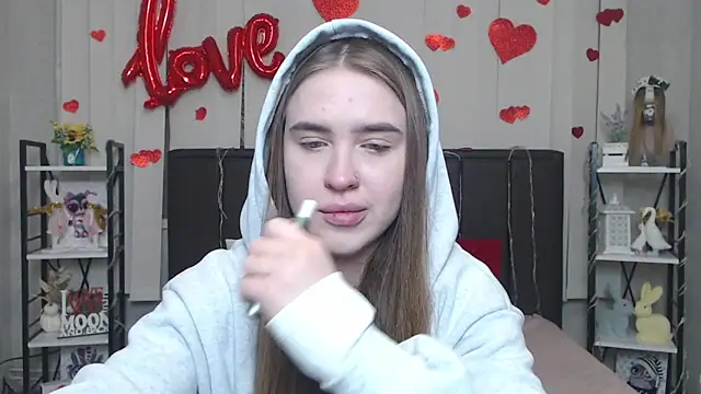 LauraHlot's cam snapshot