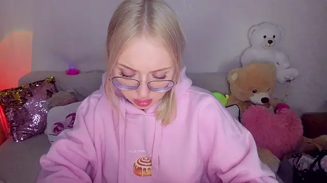 CeaneLino's cam snapshot