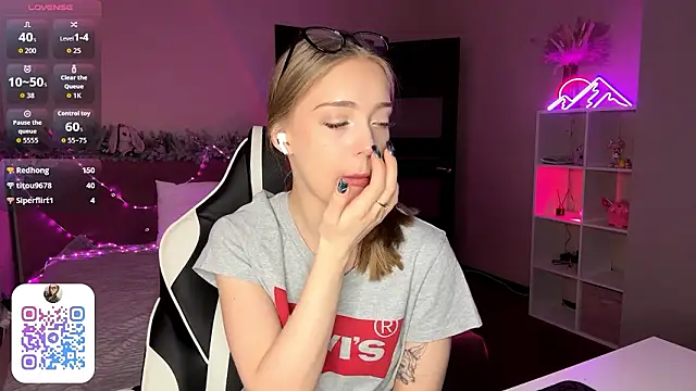 EvaPeace's cam snapshot