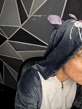 megan_cr's cam snapshot