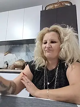 Divineblond's cam snapshot