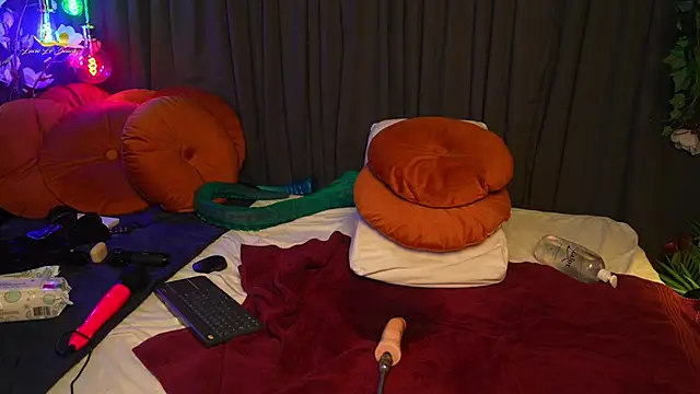 lacie_le_beauty's cam snapshot