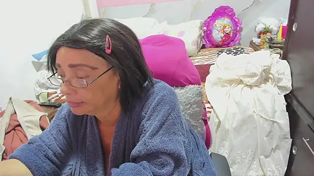 Mrs_mommy_'s cam snapshot