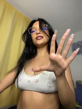 baby_lizy's cam snapshot