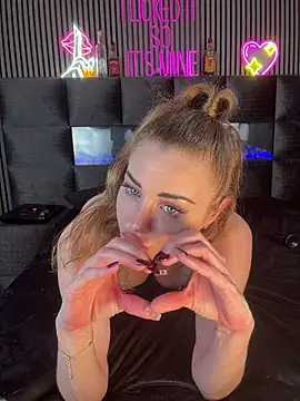 MilaMaaay's cam snapshot