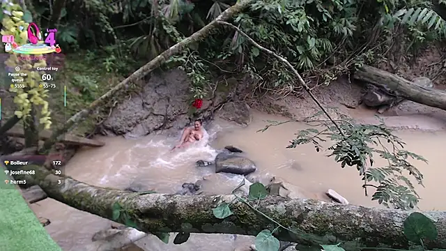 esmeralda_li's cam snapshot