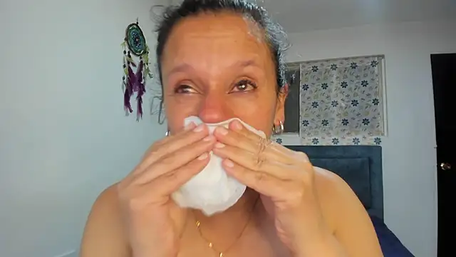 sofi_saliva2511's cam snapshot