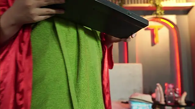 Tayler_Kim's cam snapshot