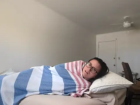 Erikaz2025's cam snapshot