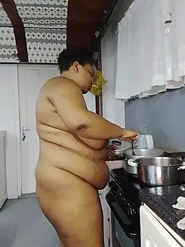 MassiveBoobsxxxx's cam snapshot