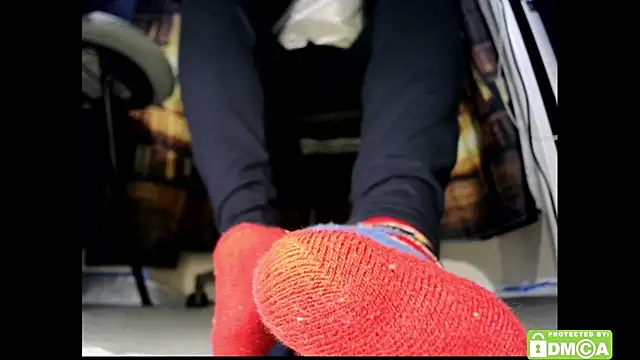 justshutupandwatch's cam snapshot