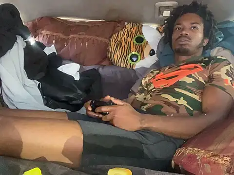 SlimeCrownzOut5 live sex cam