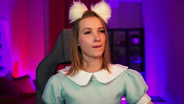 Megan_Rodgers's cam snapshot