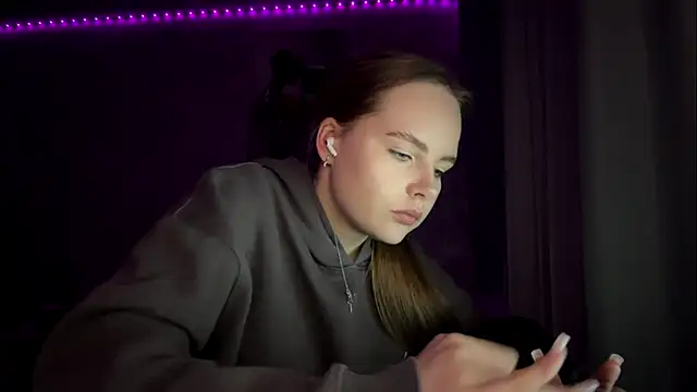 LadyJoyceX_1's cam snapshot