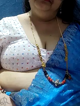 tamilthanushri live sex cam