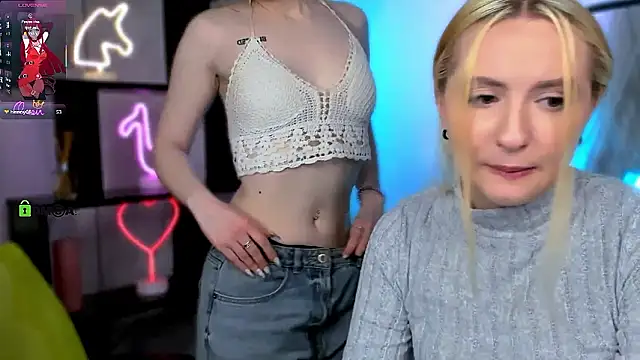 mila_glow1 live sex cam