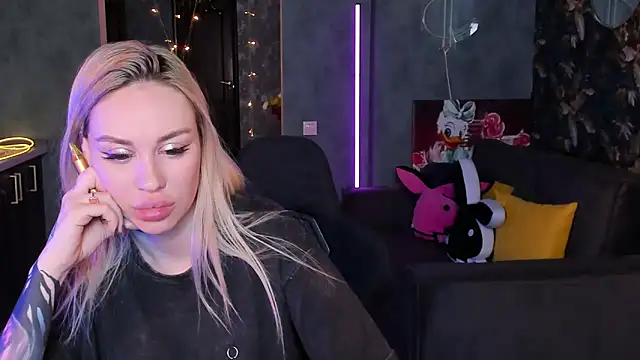 Blckmirrorr's cam snapshot