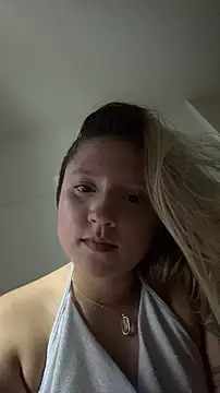 MiaPetit_'s cam snapshot