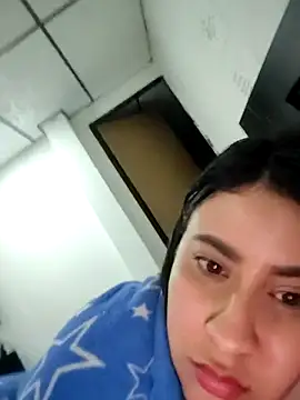 mialorents's cam snapshot