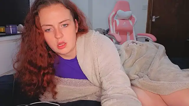 ENGLISHEMILY_69's cam snapshot