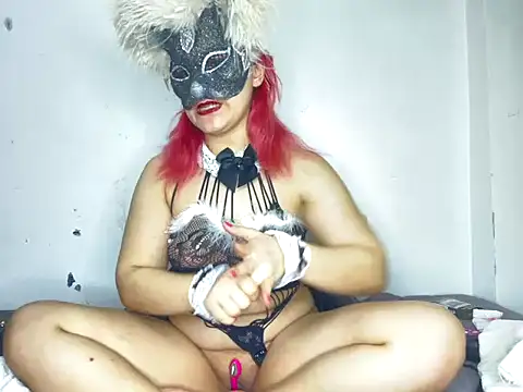 Roroali1 live sex cam