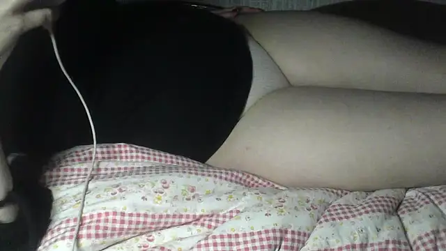 Alma_Evelynne's cam snapshot