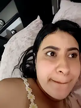 mialorents's cam snapshot