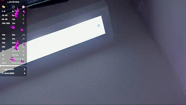 elodie_walker's cam snapshot