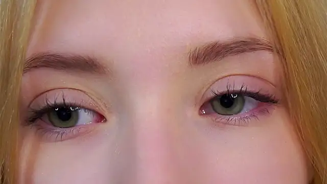 SunnivaCovil's cam snapshot