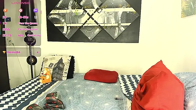 SARAMISHA live sex cam