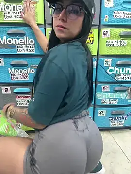 Lucy_699's cam snapshot