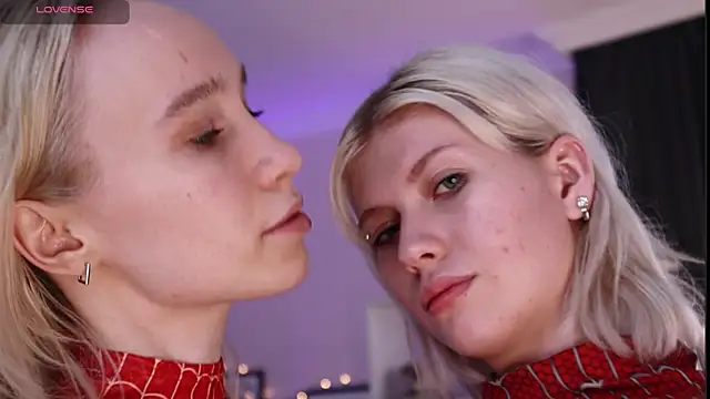 t_A_T_u's cam snapshot