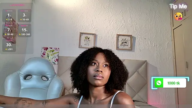 yuliana_millerr's cam snapshot