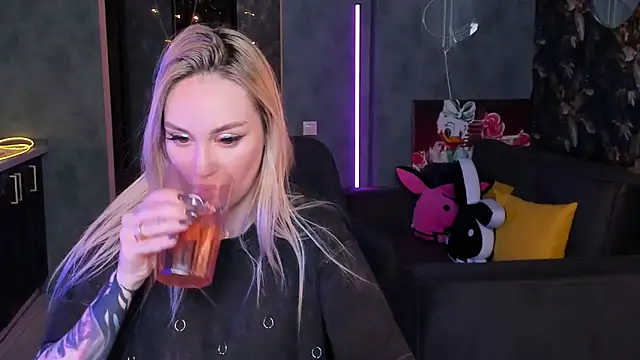 Blckmirrorr's cam snapshot