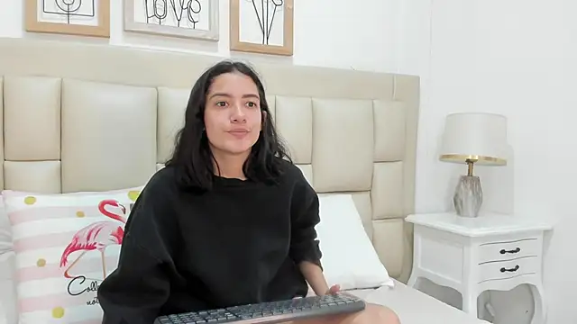 Skylerwhite02's cam snapshot