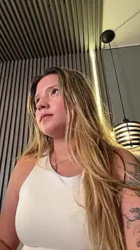 MiaPetit_'s cam snapshot