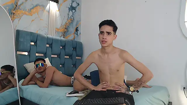 HEART_OF_MILAMBER live sex cam