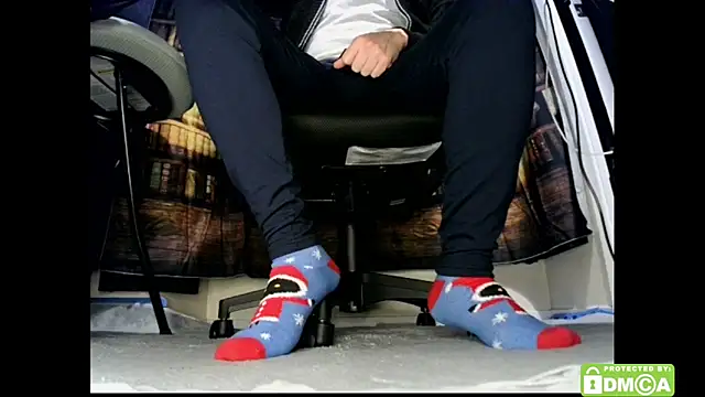 justshutupandwatch's cam snapshot